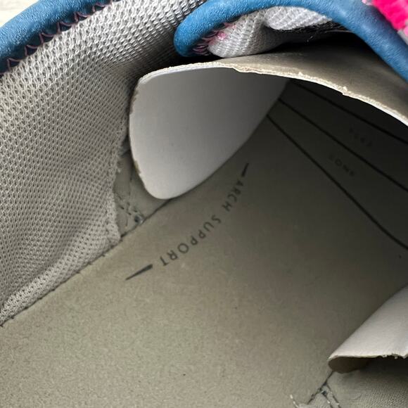 Keen Big Girls Knotch Hollow Casual Sneakers Sz 5 - Picture 9 of 11